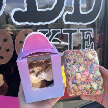 Odd Cookie Bakery - Treats outside - Cupcakes Near Me - Penngrove, California Odd Cookie Bakery - Treats outside - Cupcakes Near Me - Penngrove, California