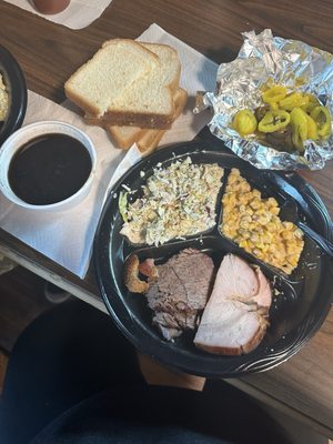Tony DeMaria's BBQ by null