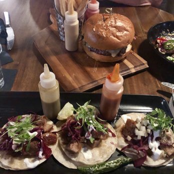 Oak - Pork belly tacos and wagyu burger - New American Near Me - Laguna Beach, California Oak - Pork belly tacos and wagyu burger - New American Near Me - Laguna Beach, California