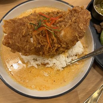 Manaao - Chu Chee Curry with Fried Catfish Filet - "Chu Chee Pla-duk Tod Grob" - Thai Near Me - Tustin, California