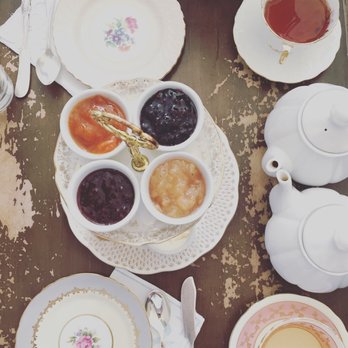 Kitten and the Bear - Coffee & Tea Near Me - Toronto, Ontario