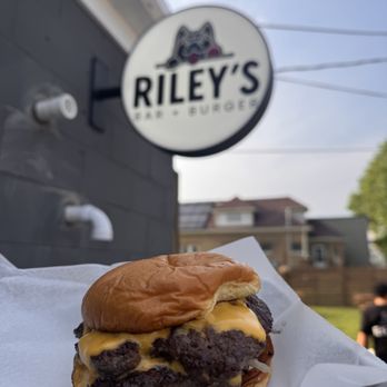 Riley's Bar + Burger - Burgers Near Me - Milwaukee, Wisconsin Riley's Bar + Burger - Burgers Near Me - Milwaukee, Wisconsin