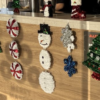 Dunkin' - Christmas Ornaments 12/10/23 - Donuts Near Me - Dallas, Texas