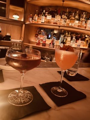 Bar Bonobo by null