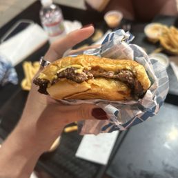Single Cheeseburger