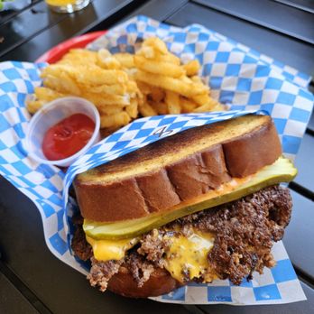 Emerald Mallard - Oklahoma smash - Burgers Near Me - Felton, California Emerald Mallard - Oklahoma smash - Burgers Near Me - Felton, California