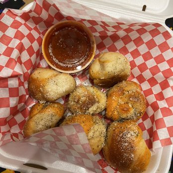 Gitto's Pizza - Garlic Rolls - Pizza Near Me - Orlando, Florida