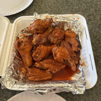 Robbie T's Pizza - Best wings ever - Pizza Near Me - Jamesville, New York