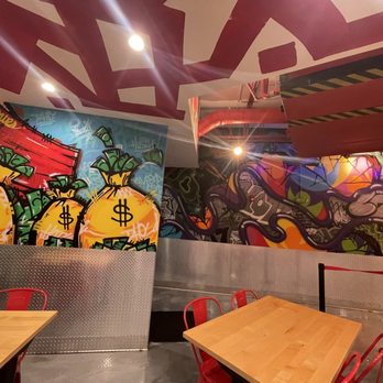 Dave's Hot Chicken - Fun restaurant with great fast food chicken - Chicken Shop Near Me - Medford, Massachusetts Dave's Hot Chicken - Fun restaurant with great fast food chicken - Chicken Shop Near Me - Medford, Massachusetts