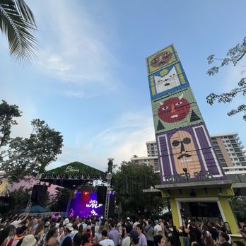 The Oasis - Restaurants Near Me - Miami, Florida