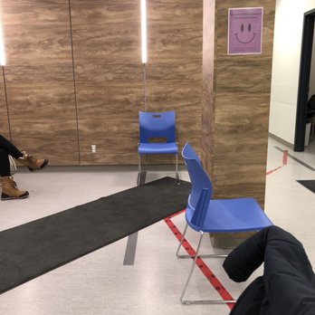 Radiologix - Salle d'attente - Radiologists Near Me - Montreal, Quebec Radiologix - Salle d'attente - Radiologists Near Me - Montreal, Quebec