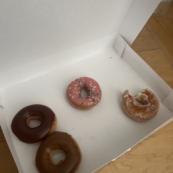Krispy Kreme - Donuts Near Me - Burbank, California