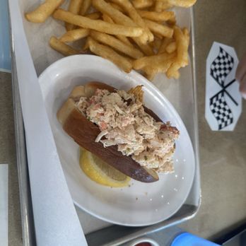 That Dam Place - American Near Me - Folsom, California