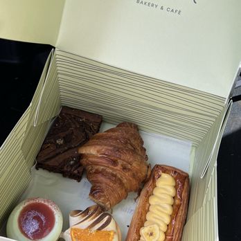 Del Sur Bakery & Cafe - Filipino Near Me - Chicago, Illinois Del Sur Bakery & Cafe - Filipino Near Me - Chicago, Illinois