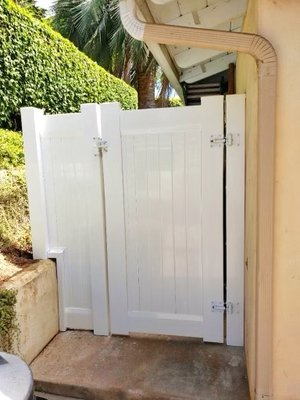 Single gates - Single gates, different colors and designs