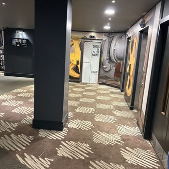 Hotel Ibis Heathrow - Lobby - Hotels Near Me - Hayes, DOR