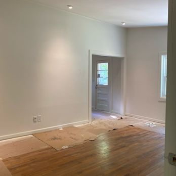 Atlanta Remodeling Specialists - Original living room closed off from the front entry and kitchen - General Contractors Near Me Atlanta Remodeling Specialists - Original living room closed off from the front entry and kitchen - General Contractors Near Me