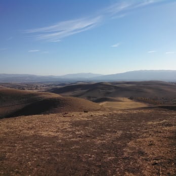 Tassajara Ridge Staging Area - Looking south - Mountain Biking Near Me - San Ramon, California Tassajara Ridge Staging Area - Looking south - Mountain Biking Near Me - San Ramon, California