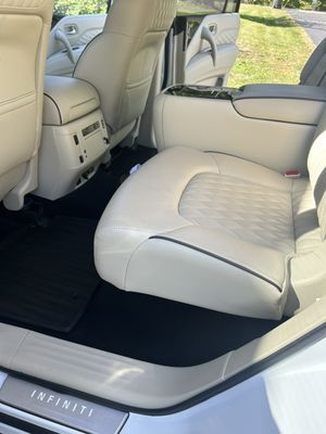 Interior photos - Interior detail on a Silverado