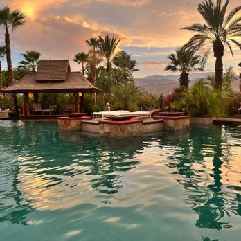 4 Serrano Way Vacation Rental - Vacation Rentals Near Me - Rancho Mirage, California 4 Serrano Way Vacation Rental - Vacation Rentals Near Me - Rancho Mirage, California