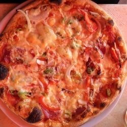Claudia's Pizzeria & Eiscafé