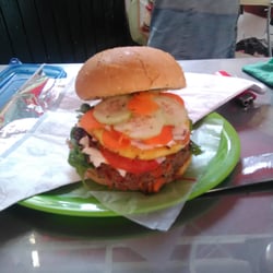 Pombo Hamburguesas - La hamburguesa light esta deliciosa ....