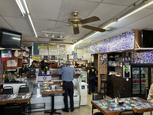 Etzel Itzik Deli by null