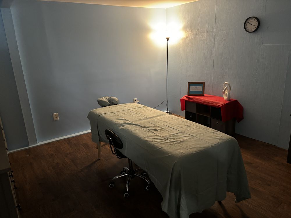 Tranquil Hands Massage Logo