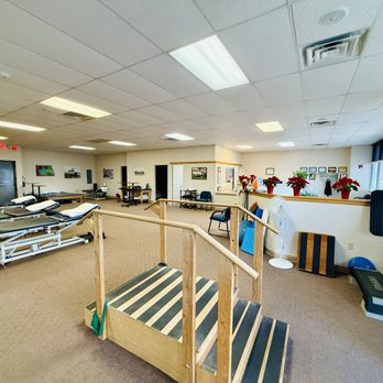 Hartz Physical Therapy - Main Gym - Physical Therapy Near Me - Ephrata, Pennsylvania Hartz Physical Therapy - Main Gym - Physical Therapy Near Me - Ephrata, Pennsylvania