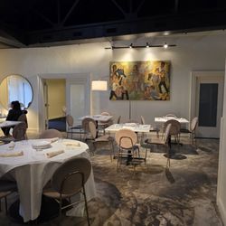 Coco's Bistro - Dining room