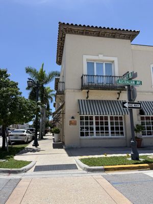 Buccan Sandwich Shop by null