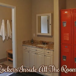 Beds N' Drinks - Comfortable rooms!