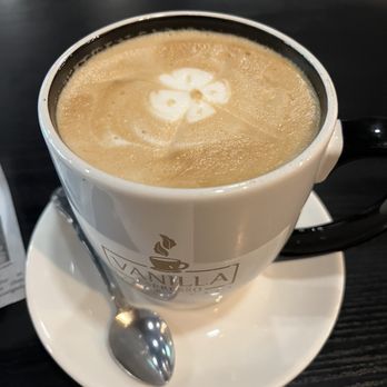Vanilla Espresso French Café - Flaka Caramel Latte - Breakfast & Brunch Near Me - Miami Lakes, Florida