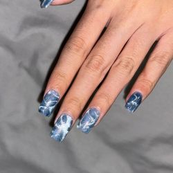 Deluxe Nail & Spa - Water Pattern Cat Eye Acrylics by Trisha