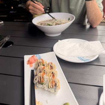 Hing Kee Restaurant - Spicy Salmon Roll - Vietnamese Near Me - Chicago, Illinois Hing Kee Restaurant - Spicy Salmon Roll - Vietnamese Near Me - Chicago, Illinois
