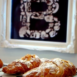 Blanche Eatery - Authentic almond croissant