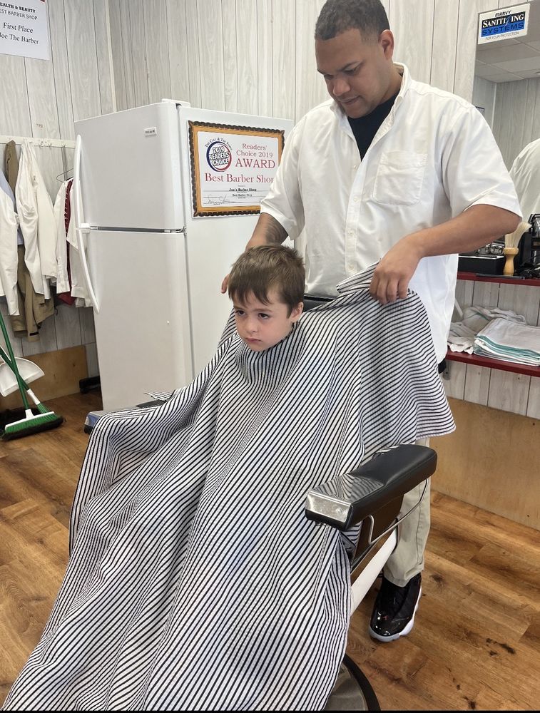 Joe's Barber Shop Logo
