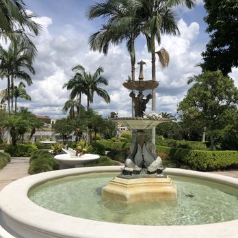 Hollis Garden - From the Gazebo looking down toward the lake - Botanical Gardens Near Me - Lakeland, Florida