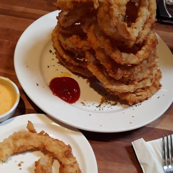 Cheddar's Scratch Kitchen - Fantastic onion rings tower - Comfort Food Near Me - Centerville, Ohio