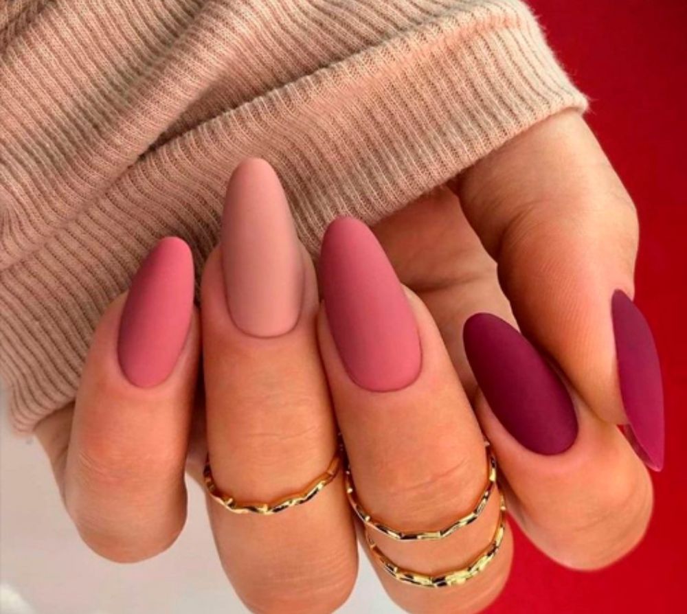 Nails Yel Logo