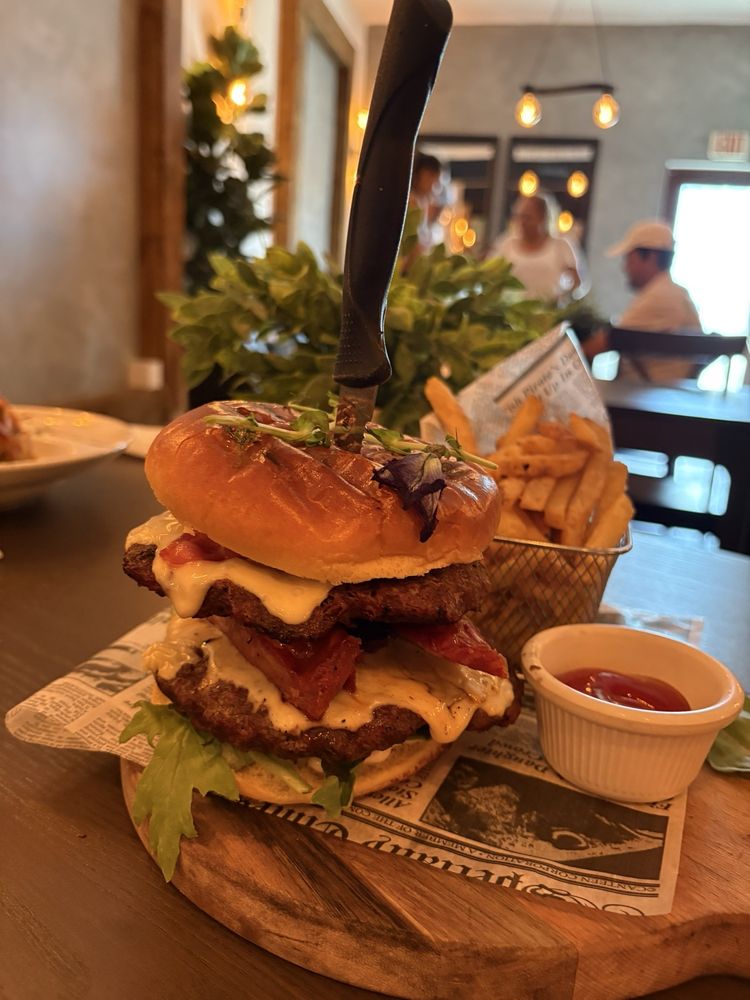 El Desafío Bar and Grill