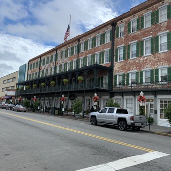 The Marshall House - Hotels Near Me - Savannah, Georgia