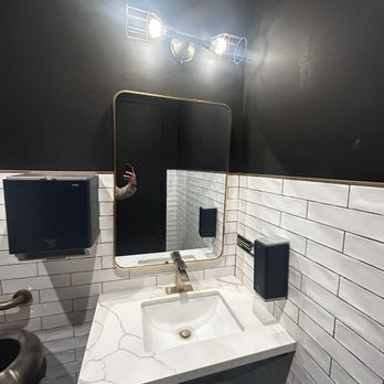 YI CHA - Tea and Coffee - Restroom - Coffee & Tea Near Me - Spring, Texas