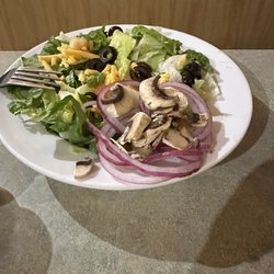 Cody Bill's - Side salad that comes with each entree.
