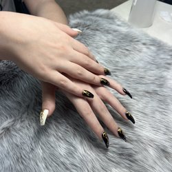 The Nail Shop - Dip powder, extension plus design