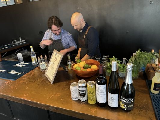 Philadelphia Distilling by null