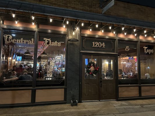 Central Flats and Taps by null