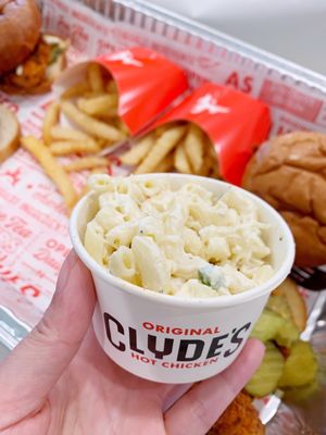 Original Clyde's Hot Chicken by null