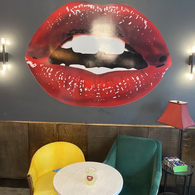 Lips Cafe by null