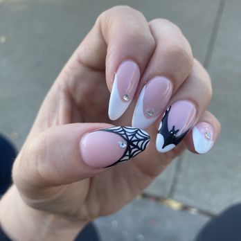 Mani Pedi Spa - Hand painted spider web and bat - Nail Salons Near Me - San Francisco, California Mani Pedi Spa - Hand painted spider web and bat - Nail Salons Near Me - San Francisco, California